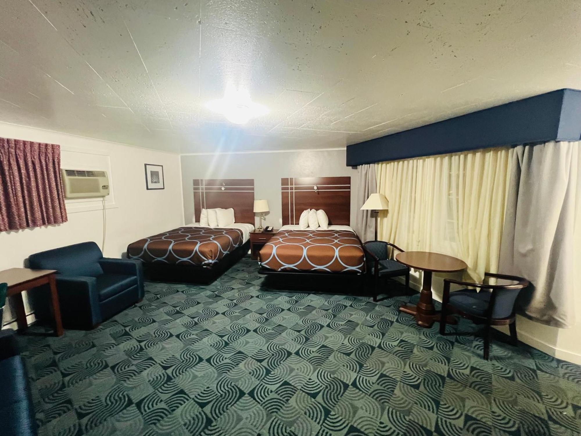 Berkshire Inn Pittsfield Bagian luar foto