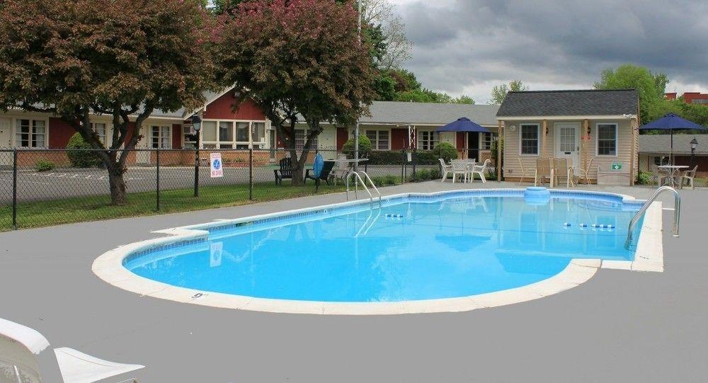 Berkshire Inn Pittsfield Bagian luar foto