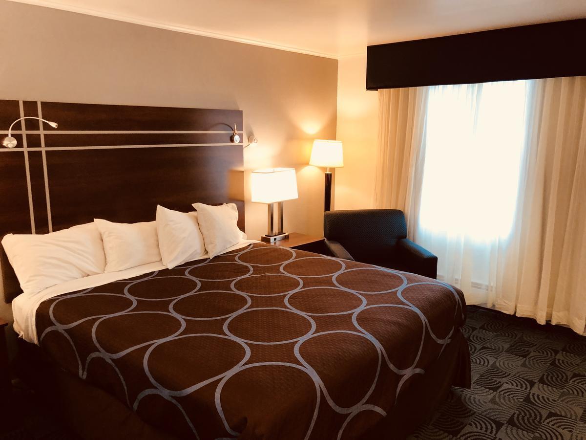 Berkshire Inn Pittsfield Bagian luar foto