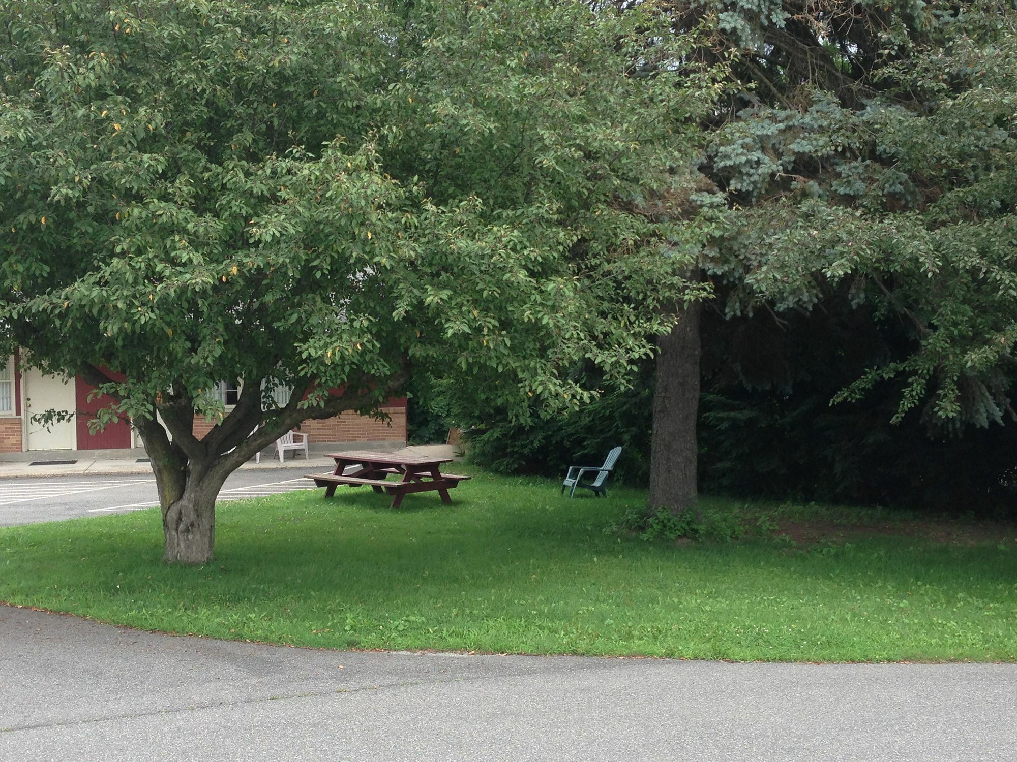 Berkshire Inn Pittsfield Bagian luar foto